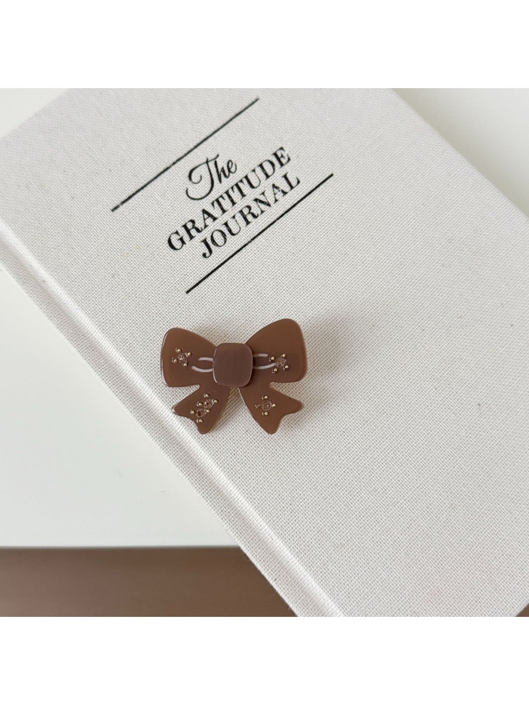 Beau - Sweet Bow Accent Plastic Alloy Hair Clip