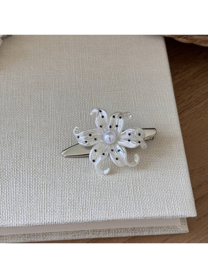 Beau - Alloy and Plastic Floral Barrette Hair Clip