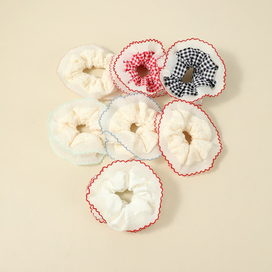 Gifty - Ruffled Lace Scrunchie