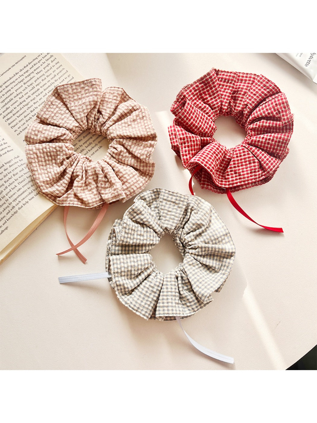 Gifty - Plaid Scrunchie Hair Tie for Women