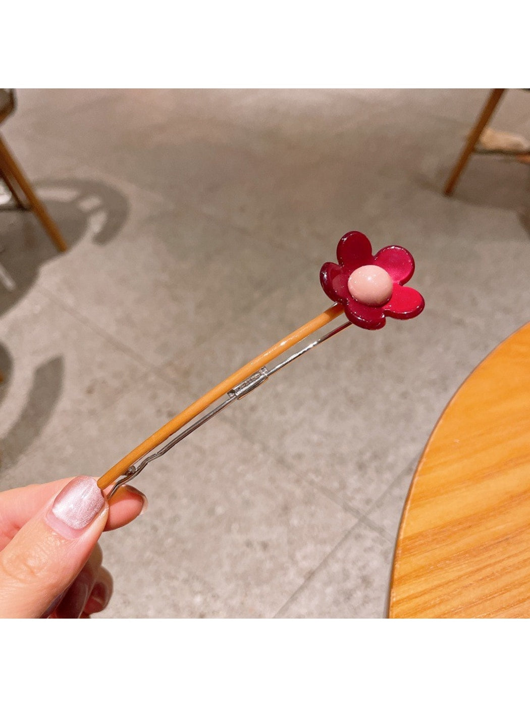 Beau - Plastic Alloy Flower Design Hair Clip