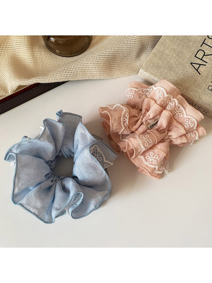 Gifty - Soft Spring Ruffle Hair Ring