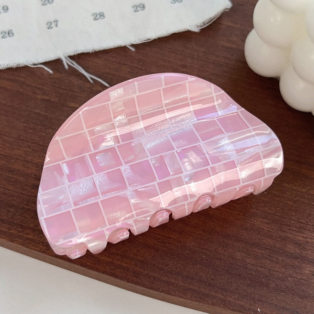 Beau - Plaid PVC Semi-Round Claw Hair Clip