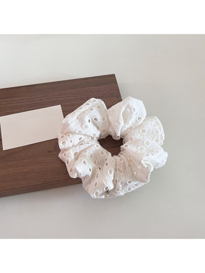 Gifty - Sweet Hollow Lace Scrunchie
