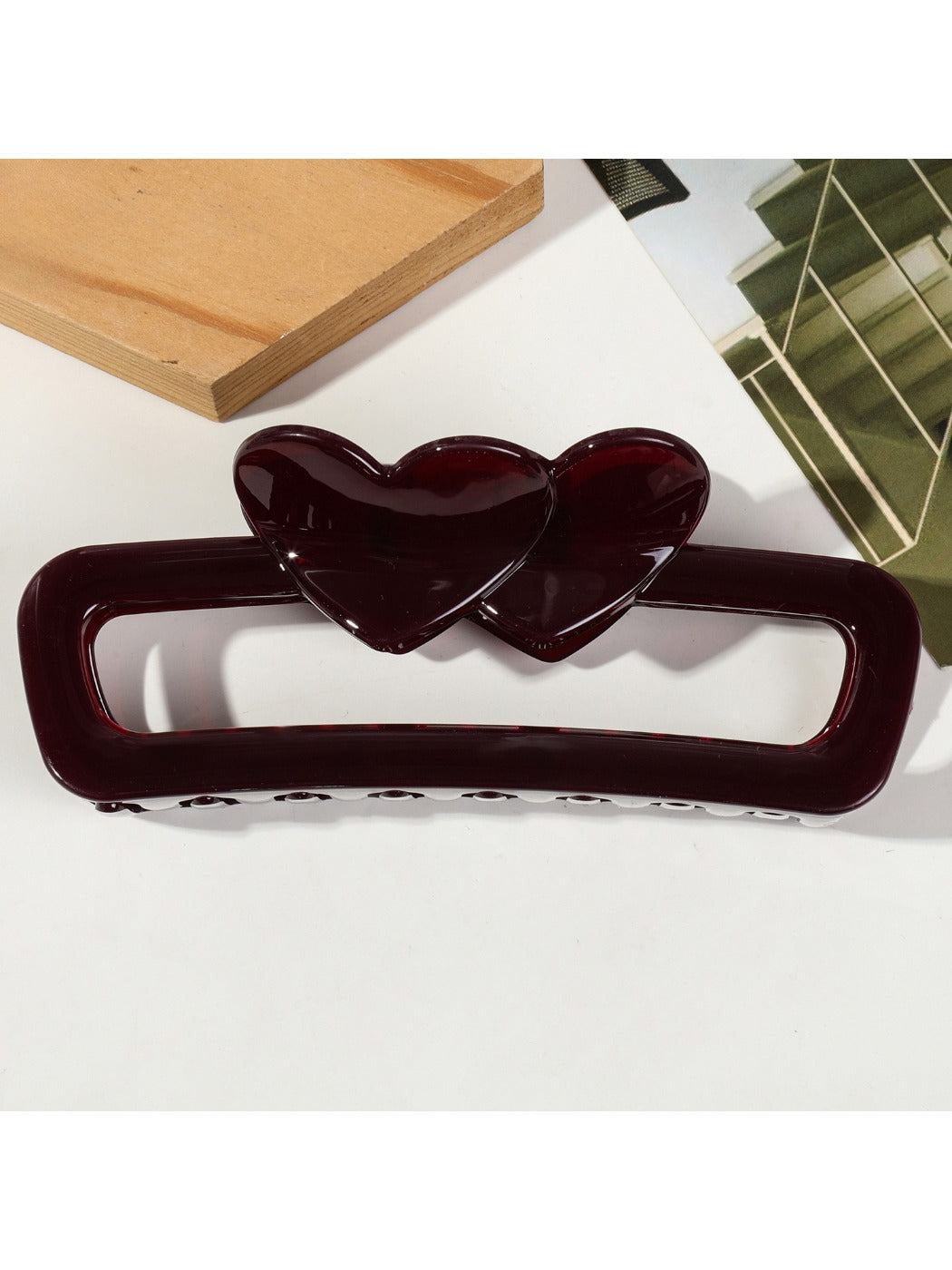 Beau - Hollow Heart Hair Claw Clip