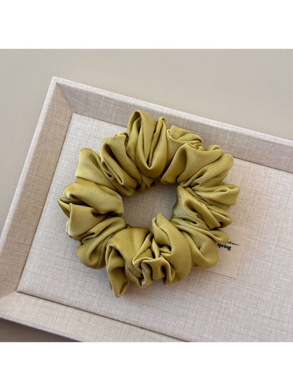 Gifty - Versatile Ruched Satin Hair Scrunchies