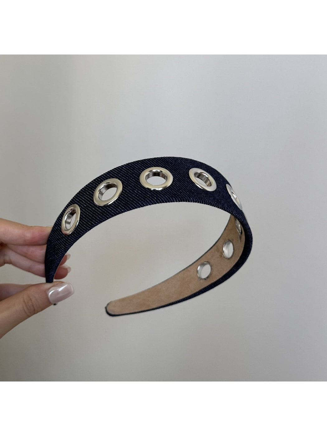 Gifty - Denim Look Round Eyelet Detail Women's Headband