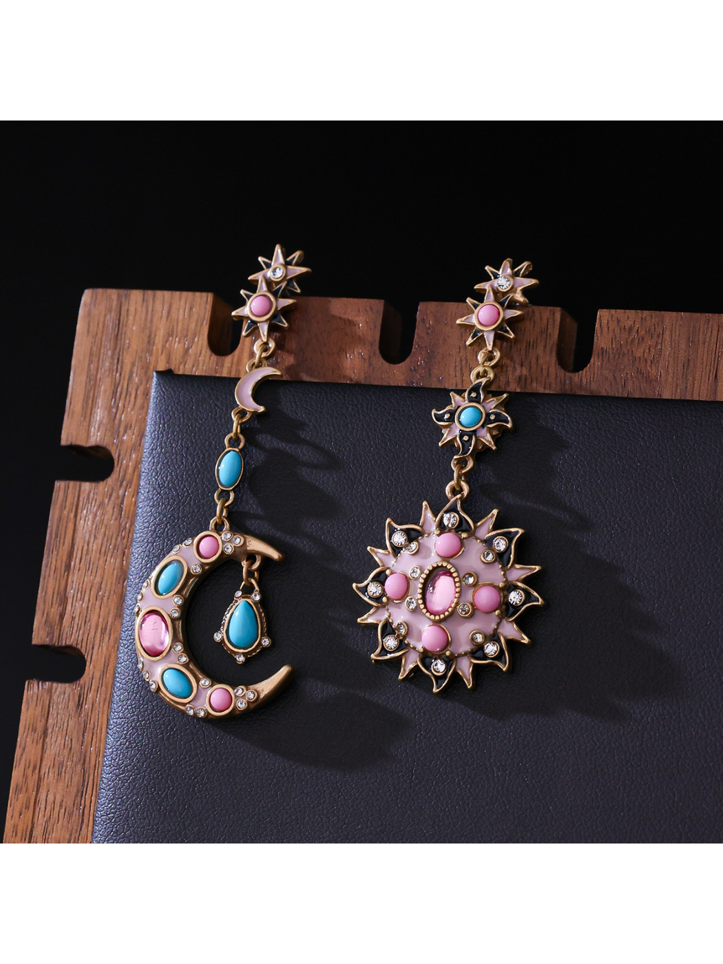 Earedge - Retro Sun and Moon Dangle Stud Earrings