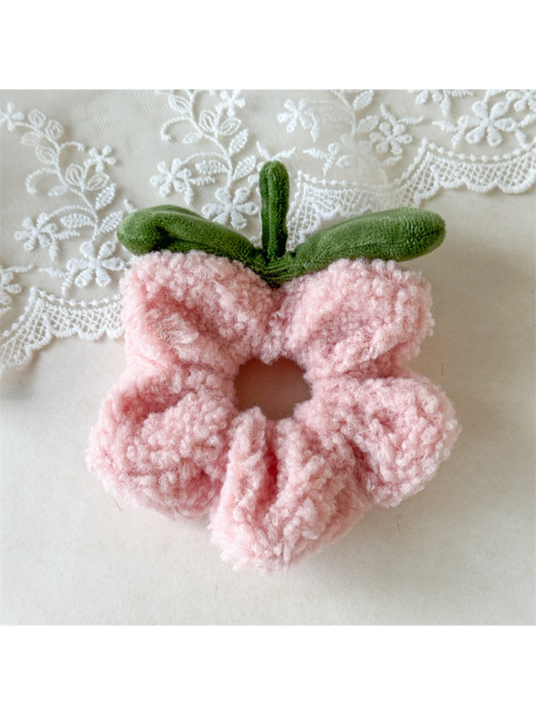 Gifty - Plush Flower Hair Tie