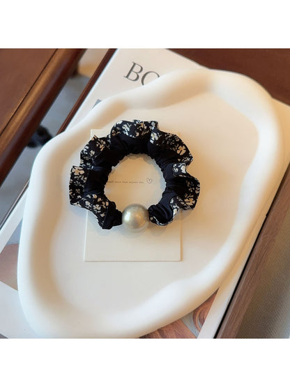 Gifty - Ruffled Printed Fabric Stretch Scrunchie