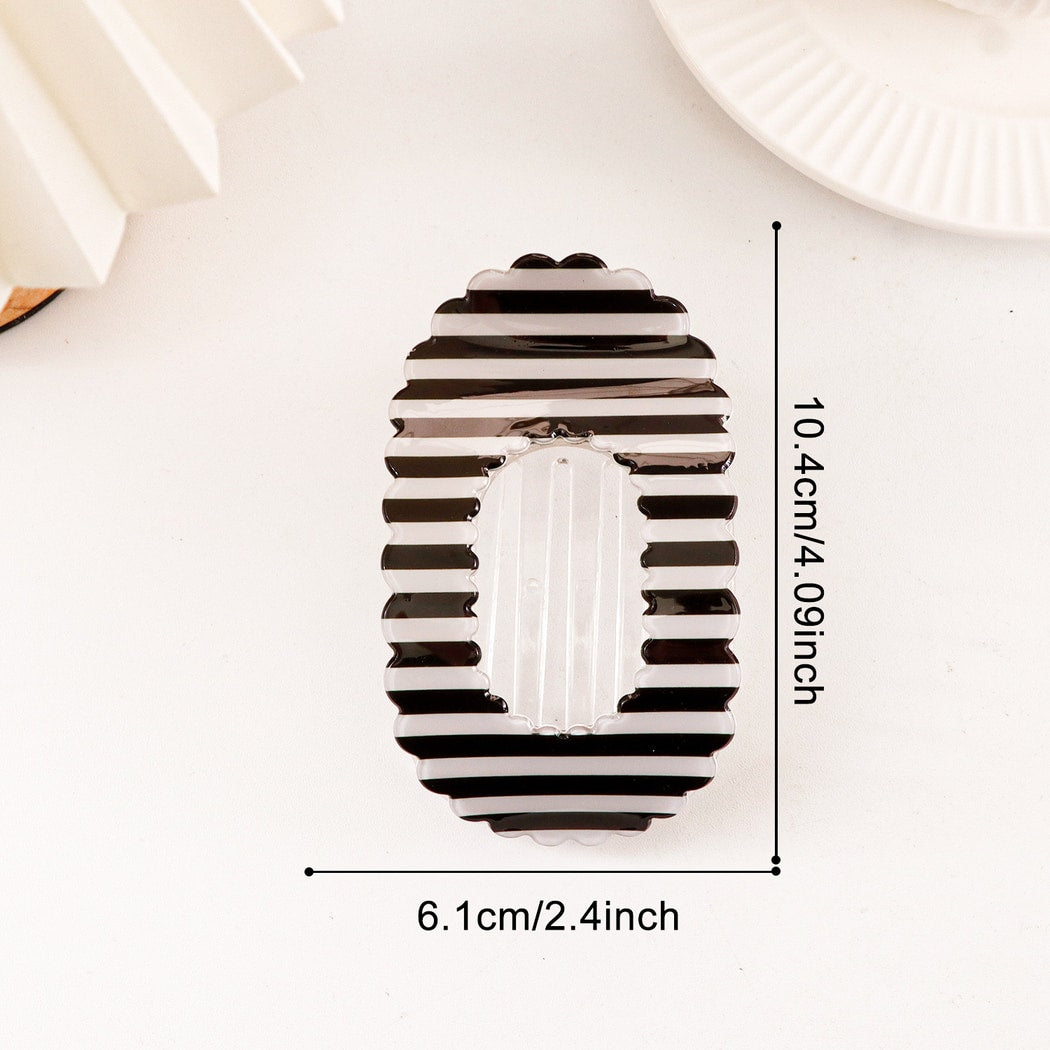 Beau - Oval Shaped Openwork Claw Clip