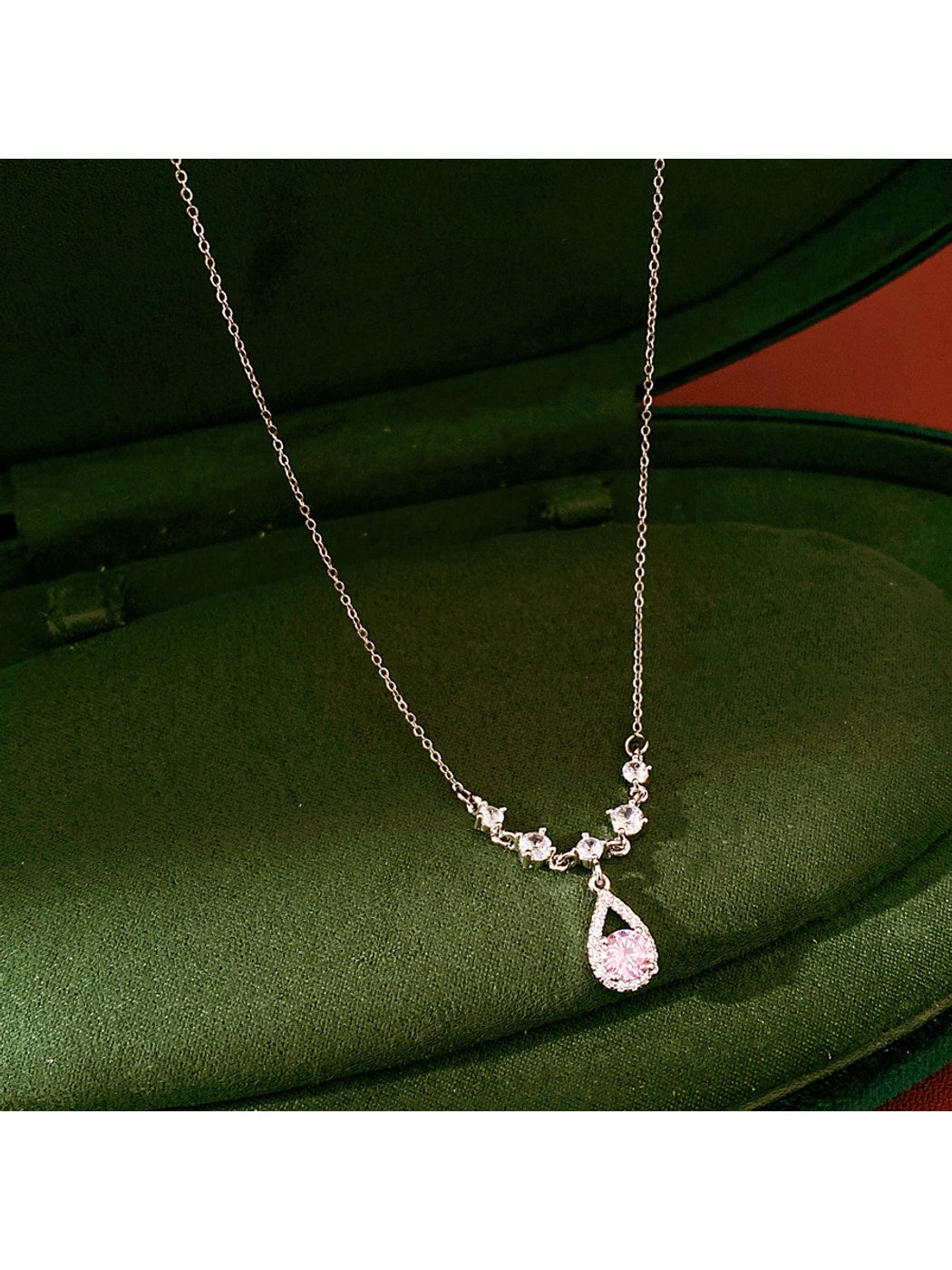 Nozari - Alloy Drop Pendant Clavicle Chain Necklace