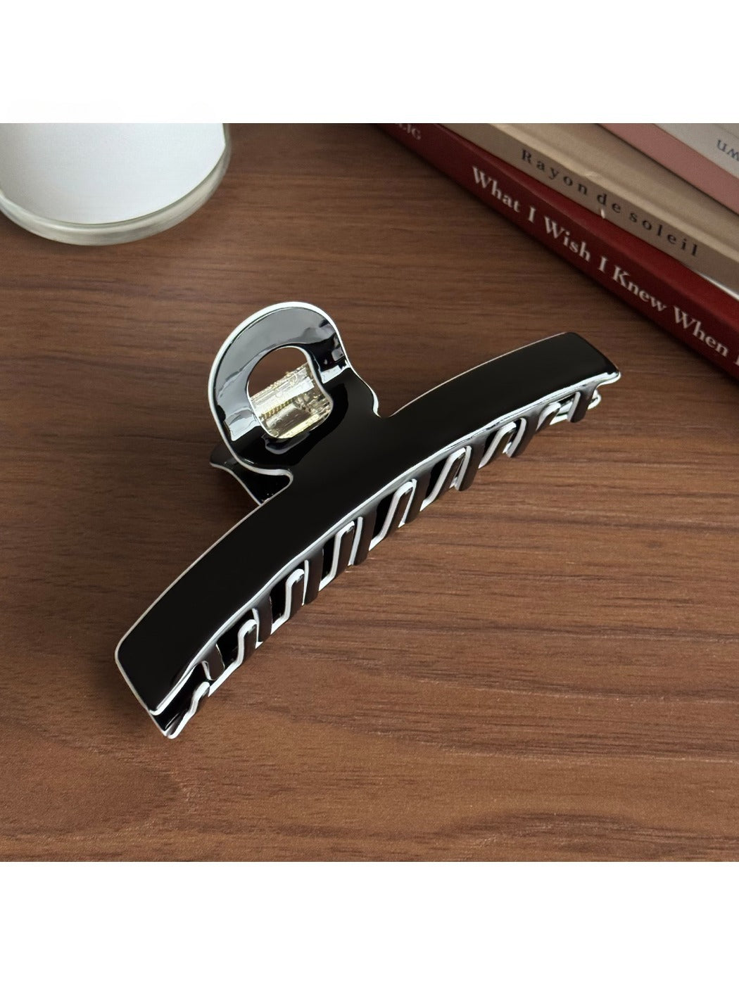 Beau - Geometric Line Acetate Claw Hair Clip