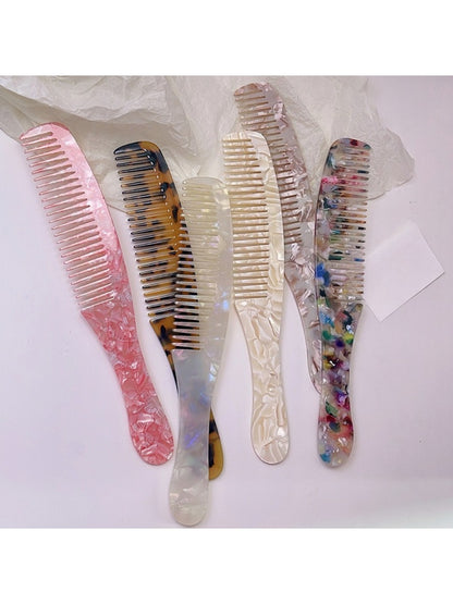 Close-up of Camerow long handle hair comb showing smooth teeth and handle