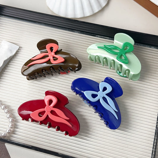Beau Acetate Bow Design Glossy Claw Hair Clip with bow detail