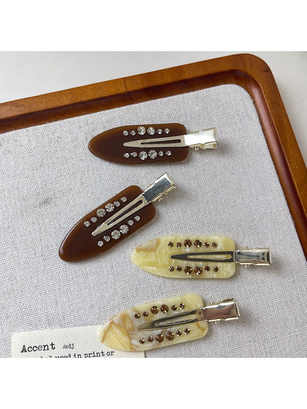Beau - Vintage Duckbill Shaped Hair Clip