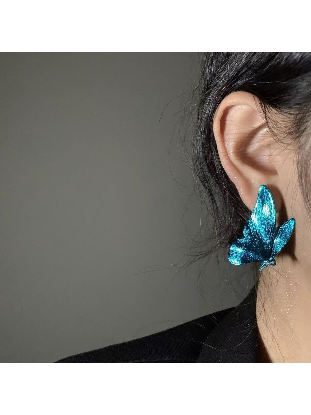 Earedge - Chic Blue Butterfly Earrings