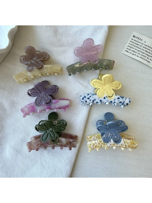 Beau - Simple Flower Hair Claw Clip