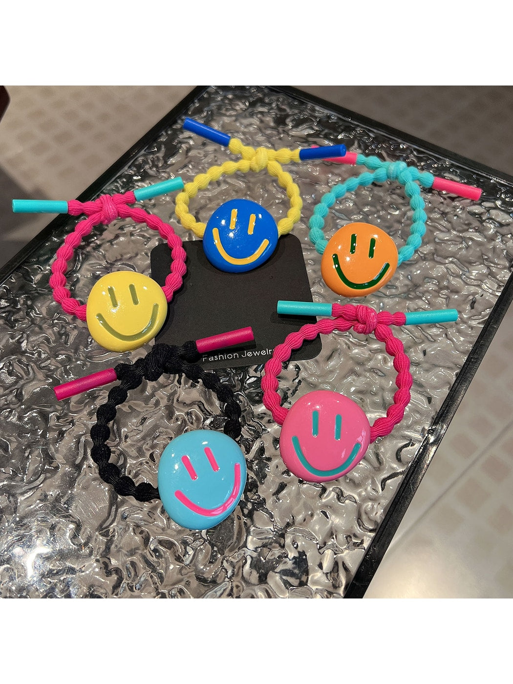 Gifty - Playful Smiley Face Elastic Ponytail Hair Tie