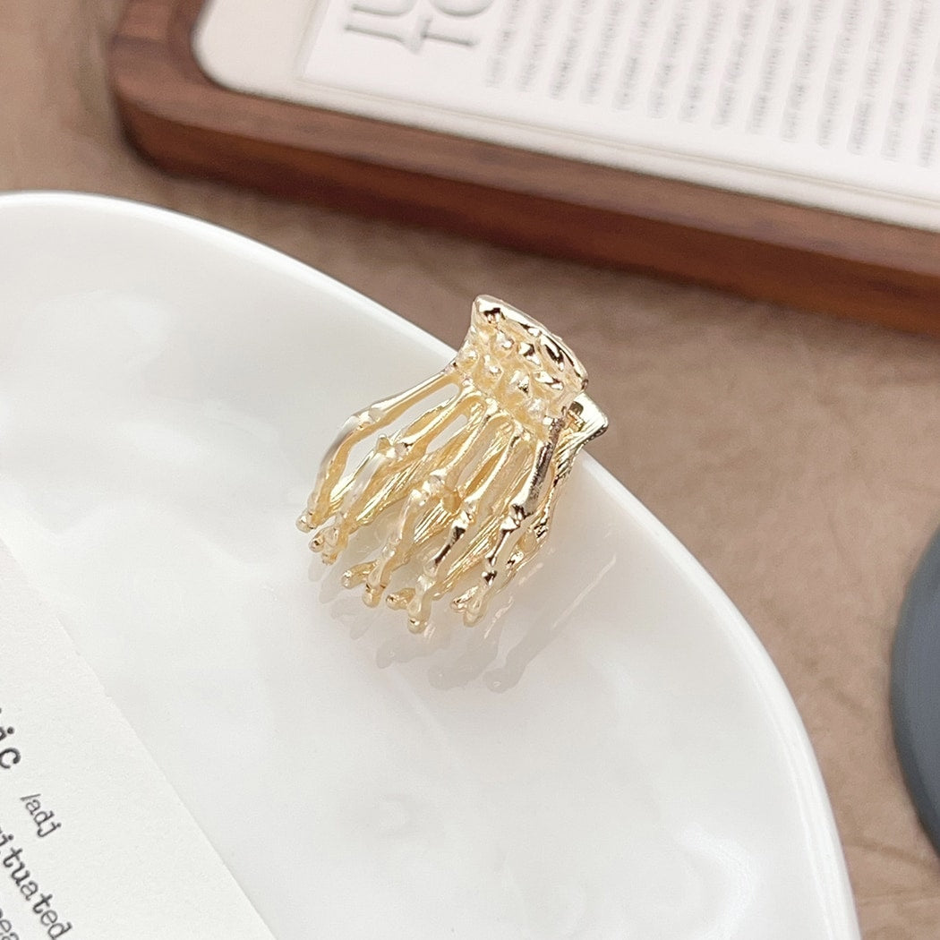 Beau - Skeleton Hand Halloween Style Claw Clip