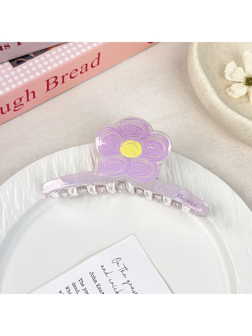 Beau - Cute Acrylic Floral Smiley Face Claw Clip