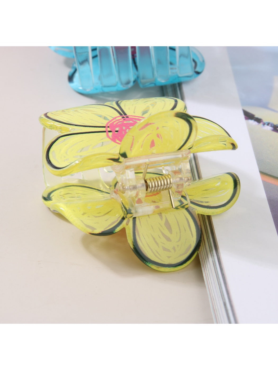 Beau - Flower-Shaped Claw Clip