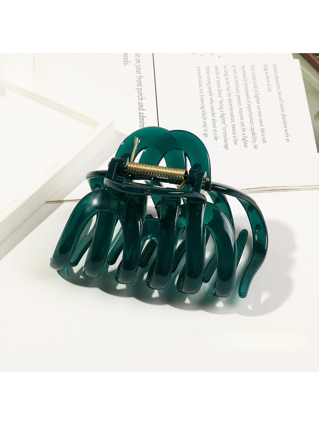 Beau - Jelly Color Extra Shark Hair Clip