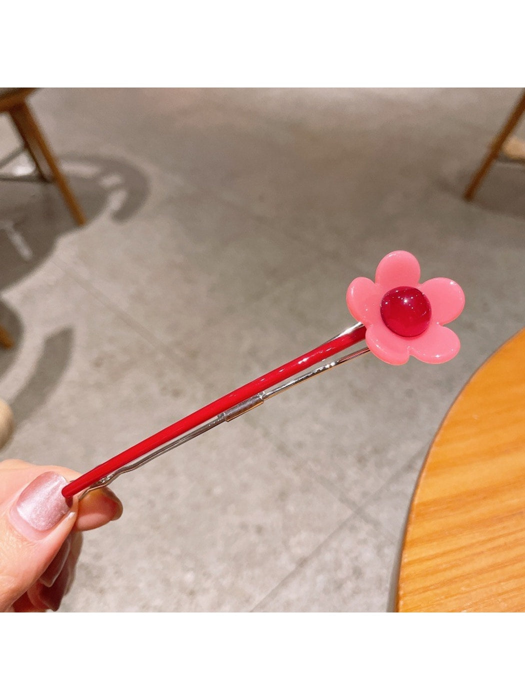 Beau - Plastic Alloy Flower Design Hair Clip