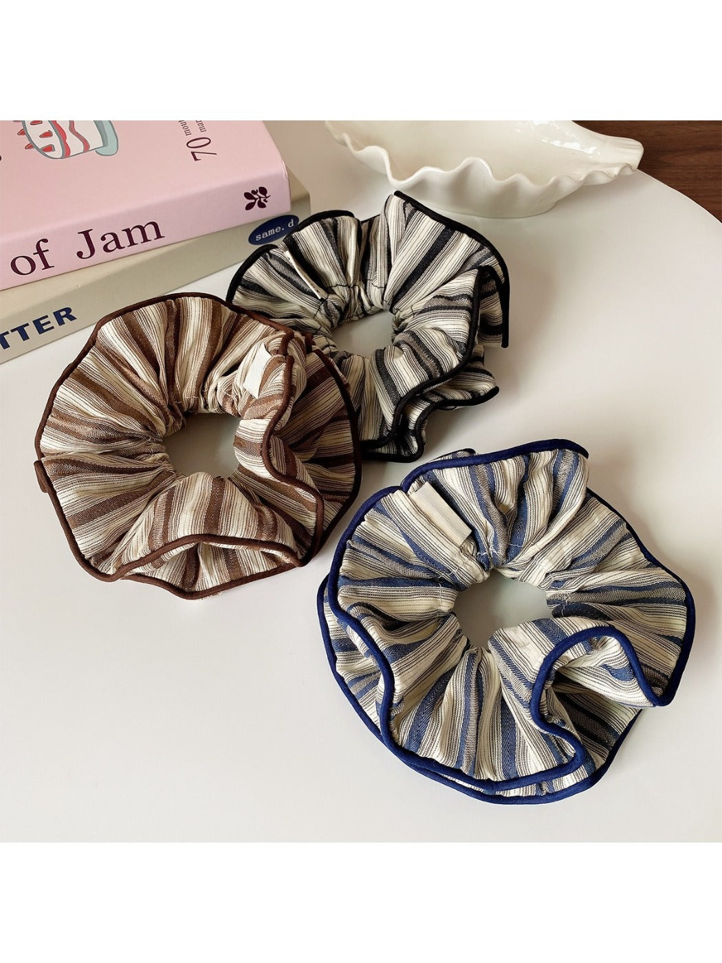 Gifty - Graceful Striped Scrunchie Hair Tie