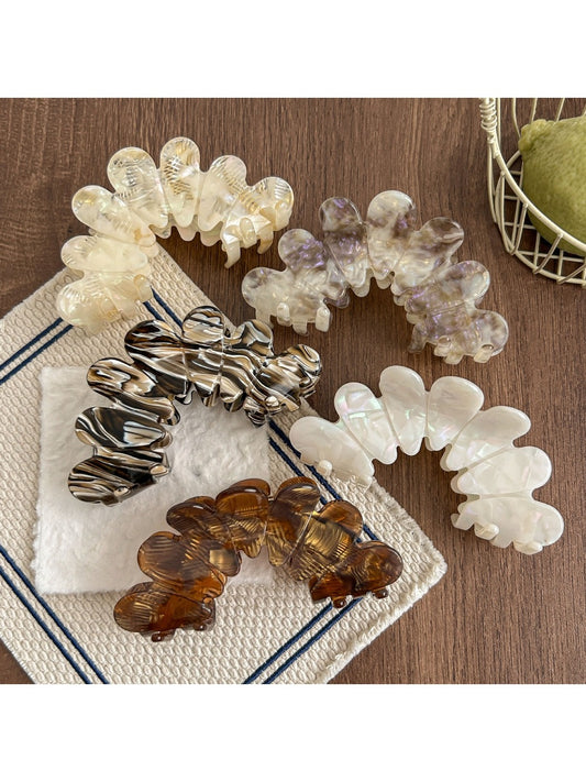 Beau - Elegant Petal Shaped Hair Claw Clip
