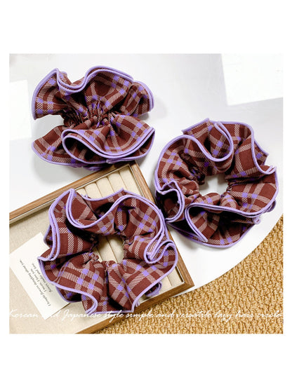 Gifty - Elegant Retro Plaid Scrunchie
