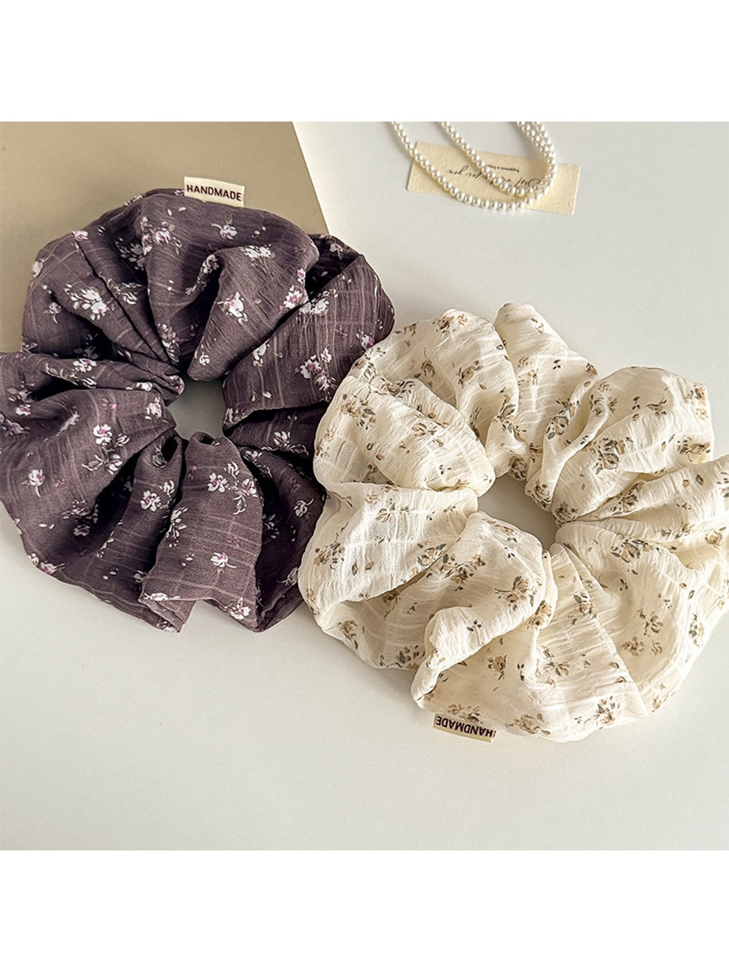 Gifty - Ruffled Polyester Fabric Scrunchie