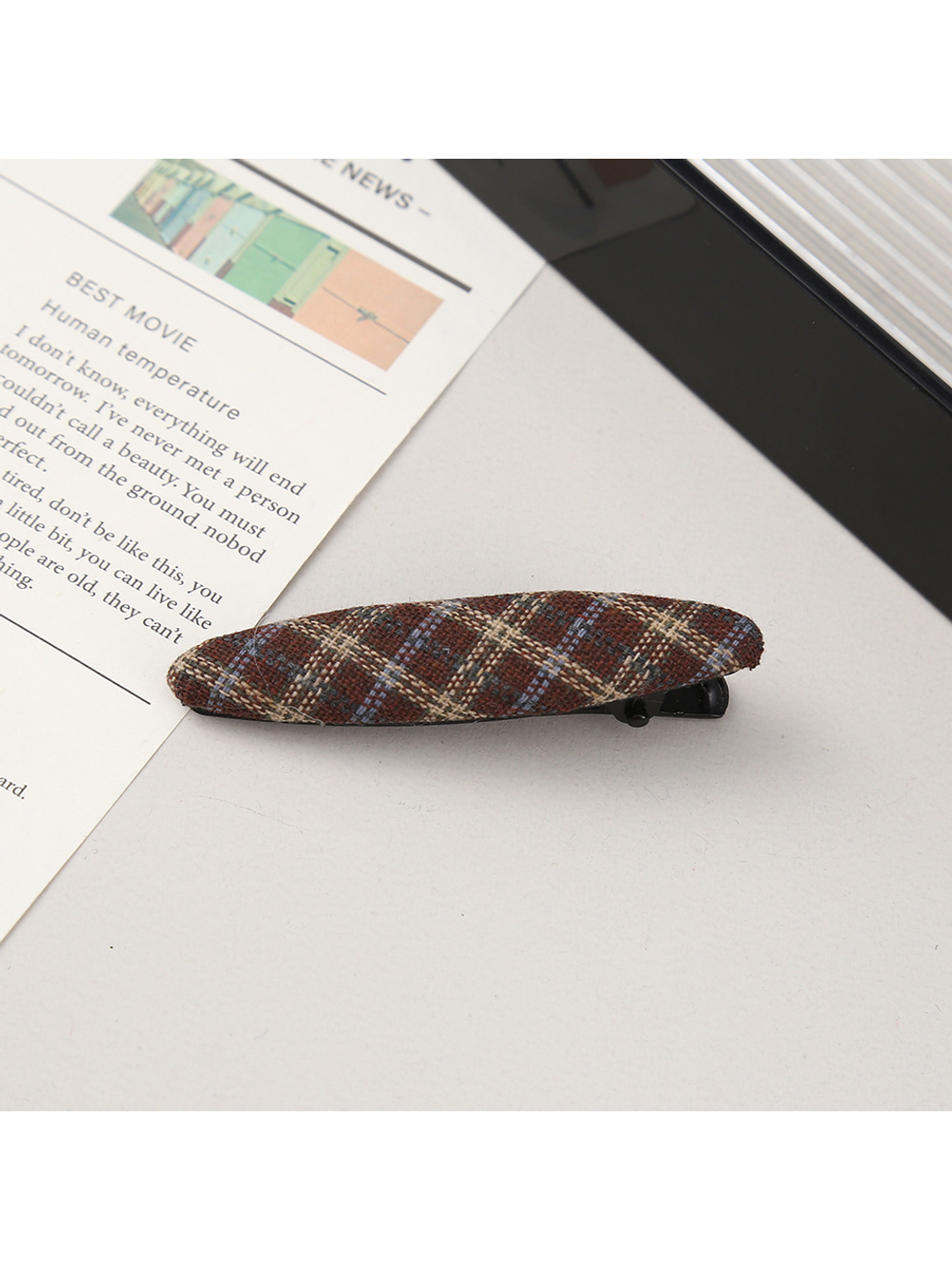 Beau - Plaid Fabric Oval Side Bangs Hair Clip