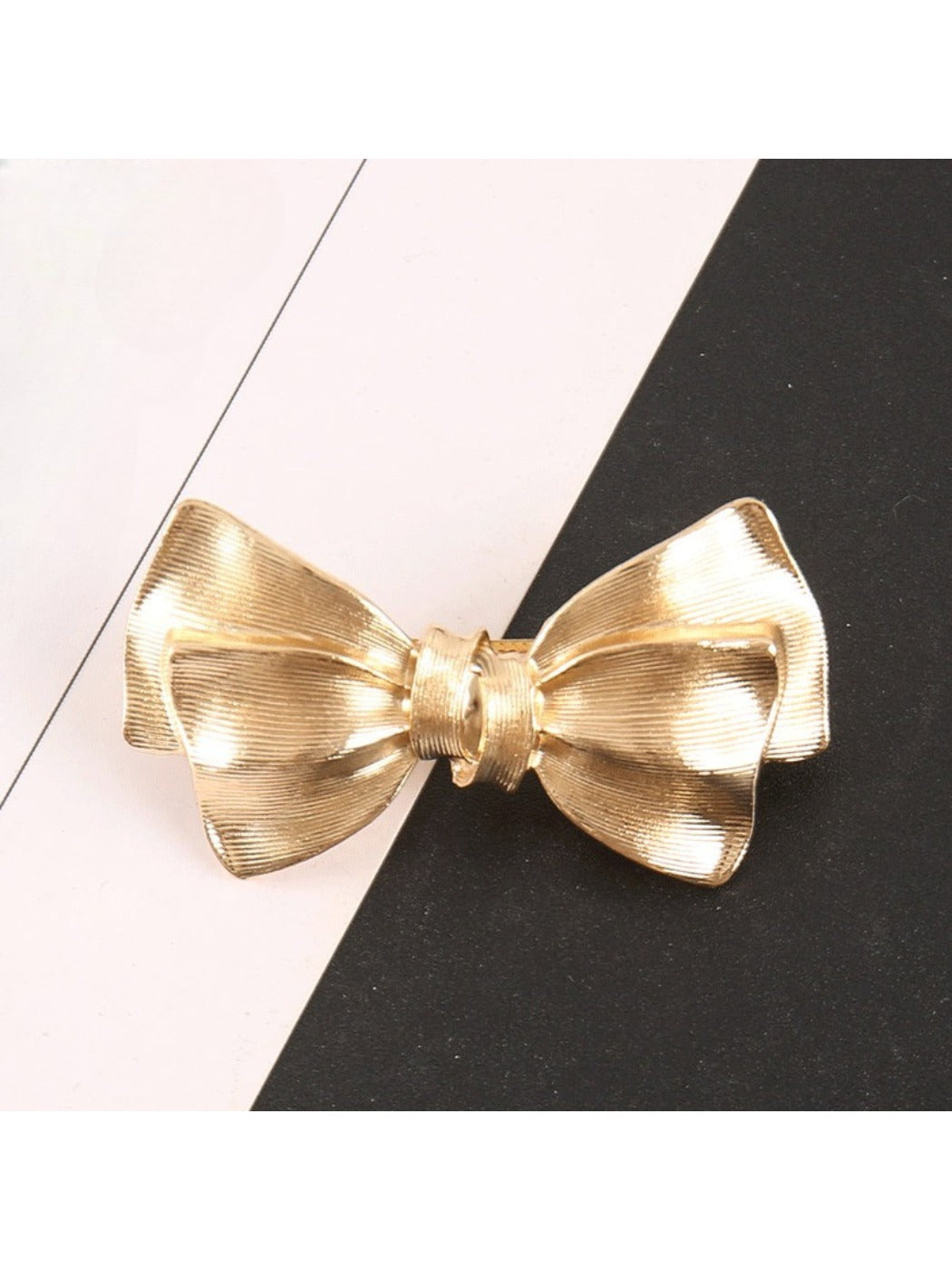 Beau - Delicate Bow Shaped Cute Hair Clip
