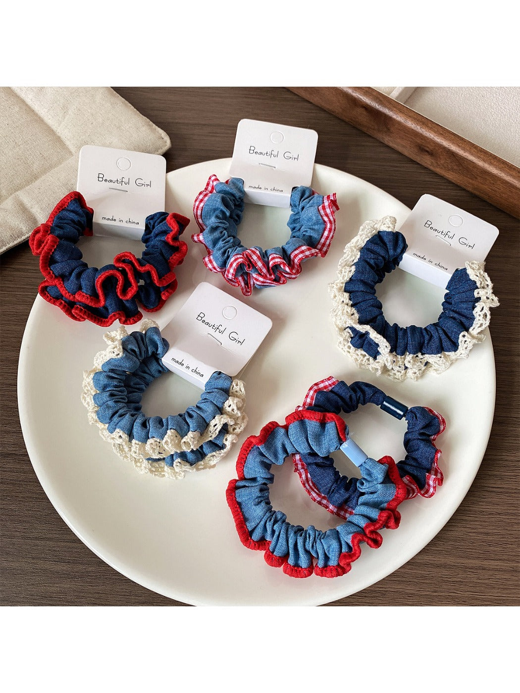 Gifty - 2 Pack Lace Trim Scrunchie