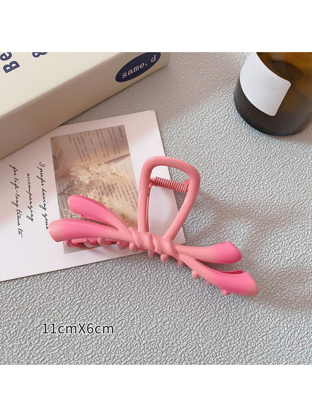 Beau - Gradient Cutout Butterfly Alloy Hair Claw Clip