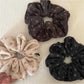 Gifty - Floral Knitted Scrunchie Hair Tie