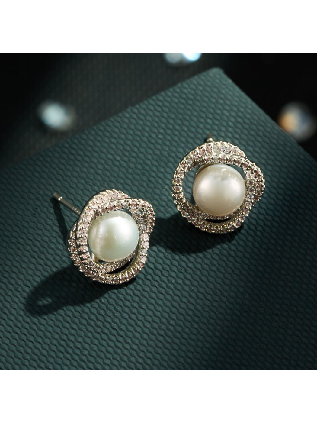 Earedge - Geometric Twisted Double Ring Stud Earrings