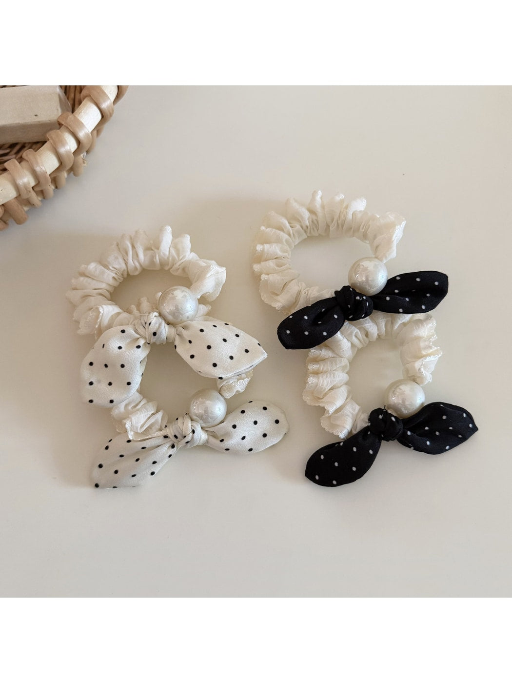 Gifty - Polka Dot Rabbit Ear Bow Elastic Scrunchie