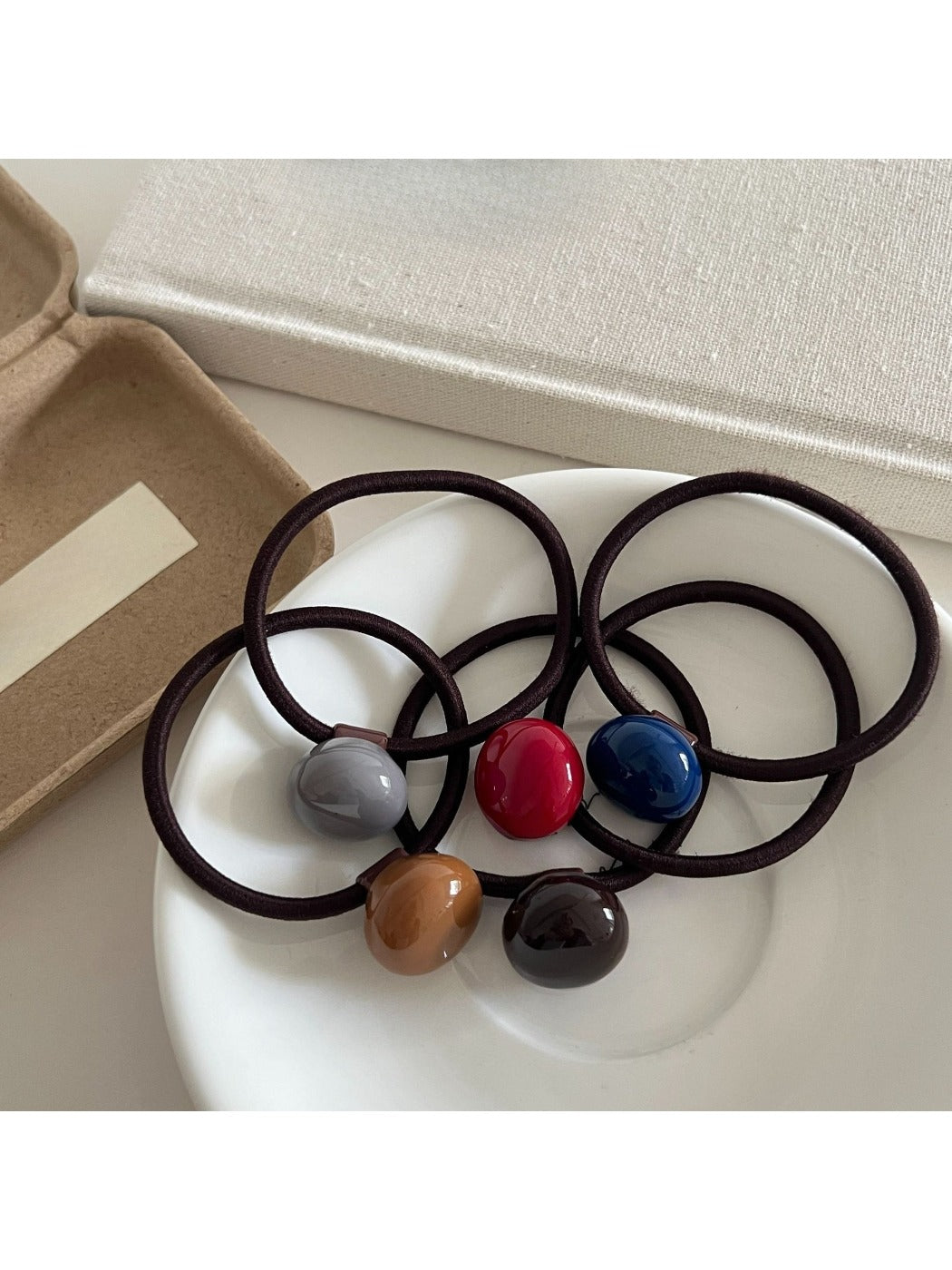 Gifty - Retro Round Pattern Hair Tie