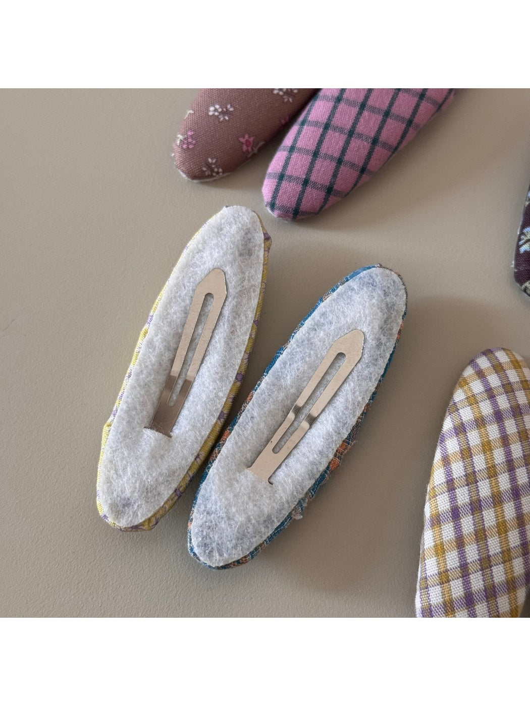 Beau - Irregular Oval Pattern Hair Clip