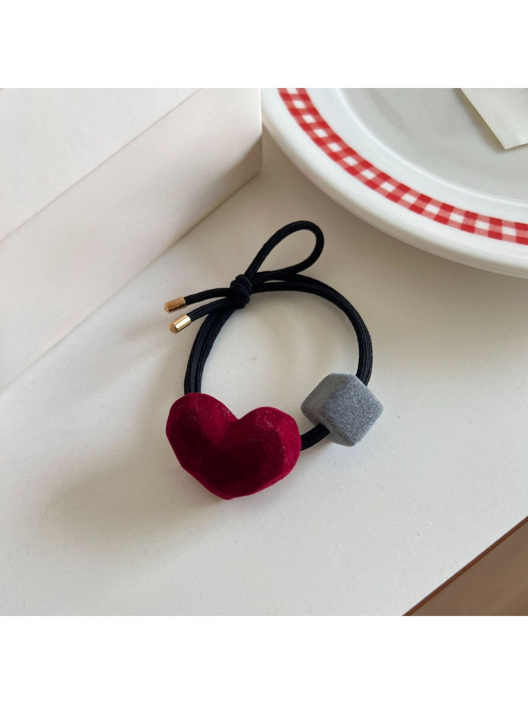 Gifty - Simple Cute Heart Shape Hair Tie