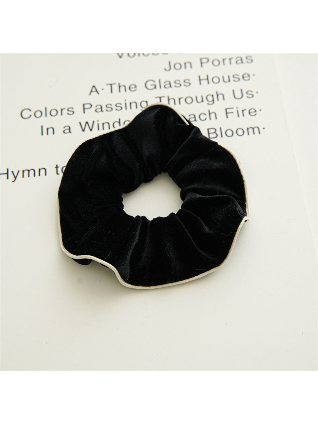 Gifty - Velvet Scrunchie Hair Ring