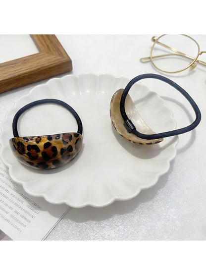 Gifty - Vintage Leopard Print Hair Tie