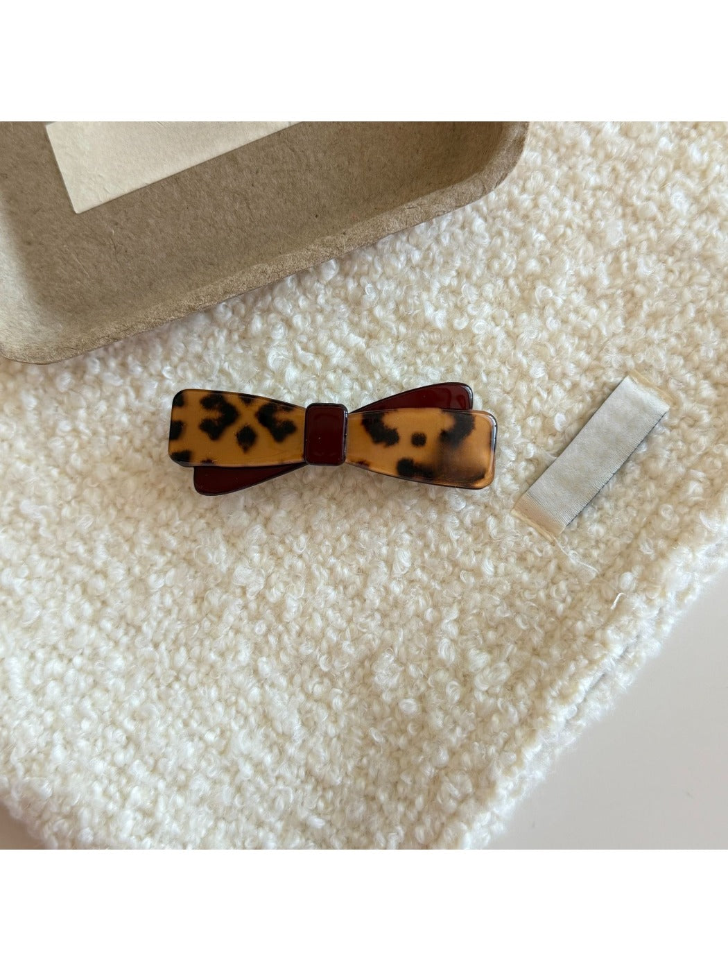 Beau - Cute Bow-Shaped Side Hair Clip