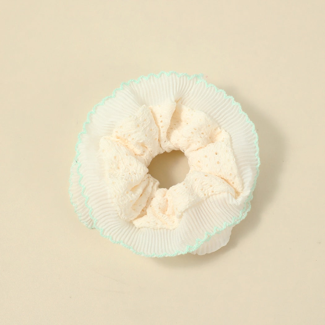 Gifty - Ruffled Lace Scrunchie