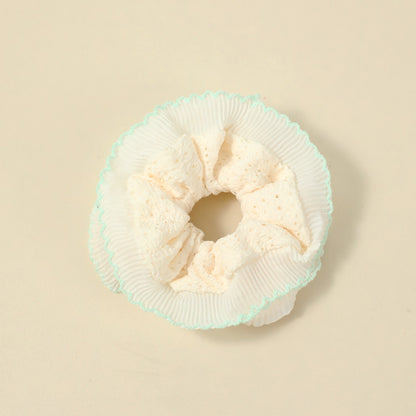 Gifty - Ruffled Lace Scrunchie