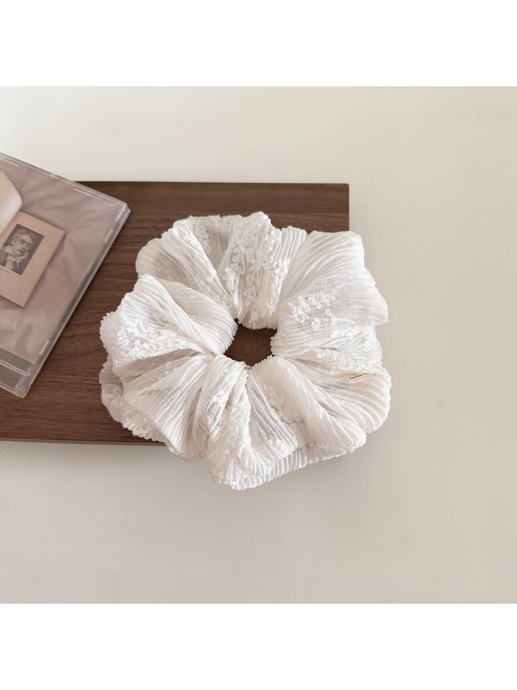 Gifty - Simple Textured Hair Scrunchie