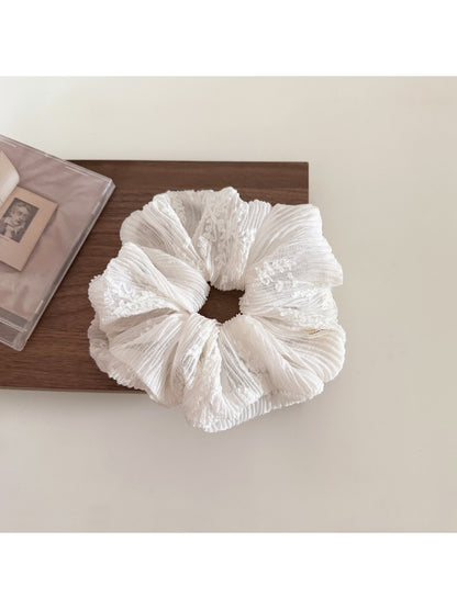 Gifty - Simple Textured Hair Scrunchie