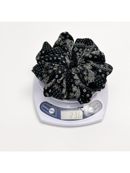 Gifty - Cashew Flower Scrunchie Extra Large